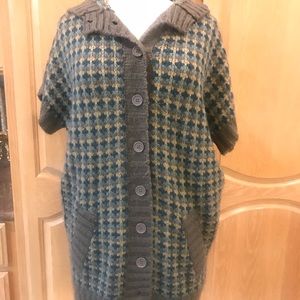 Knitted long cardigan with hoodie